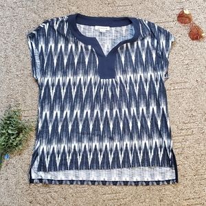 Liz Claiborne Blue and White Patterned Blouse